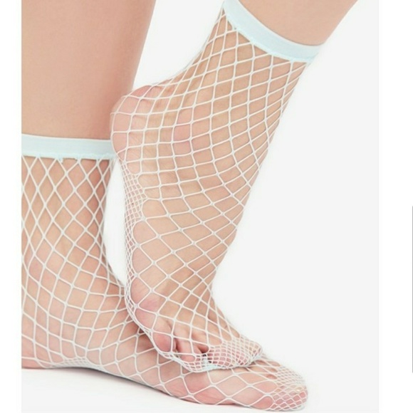 Free People Sugar Sugar Fishnet socks /Anklet - Picture 2 of 5
